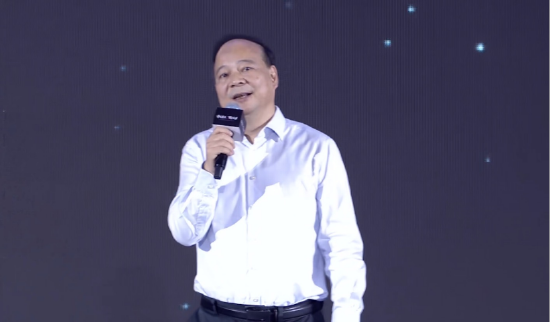 曾毓群:未来不零碳的电池将被时代淘汰